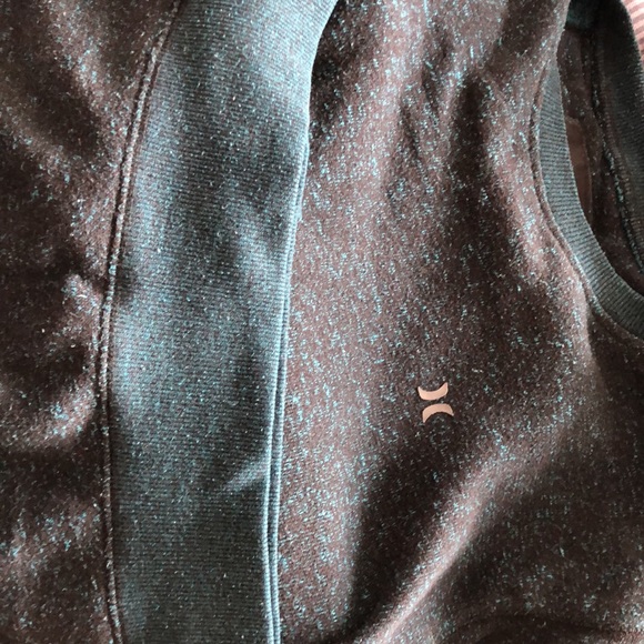 Large Hurley Crew Neck Sweater - Picture 5 of 7